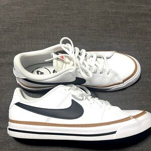 Nike Court legacy